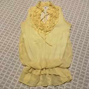 Sleeveless ruffled blouse